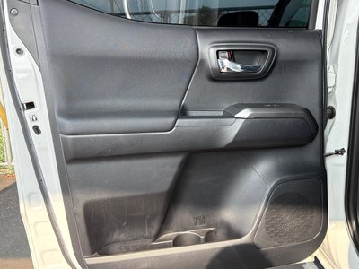 صورة 31 لـ 2018 Toyota TACOMA