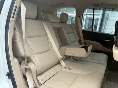 صورة مصغرة 73 لـ 2024 Toyota LAND CRUISER 300