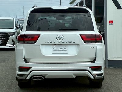 2024 Toyota LAND CRUISER 300 — фото 9