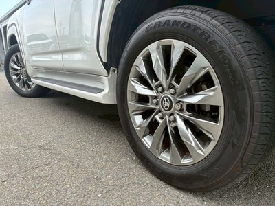 صورة مصغرة 32 لـ 2024 Toyota LAND CRUISER 300