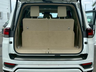 صورة مصغرة 79 لـ 2024 Toyota LAND CRUISER 300