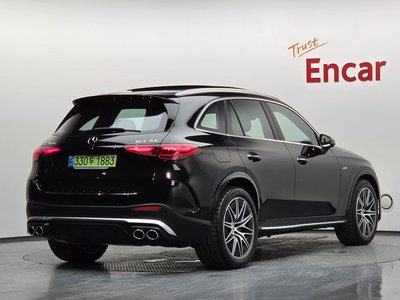 2025 Mercedes-BENZ GLC photo 4