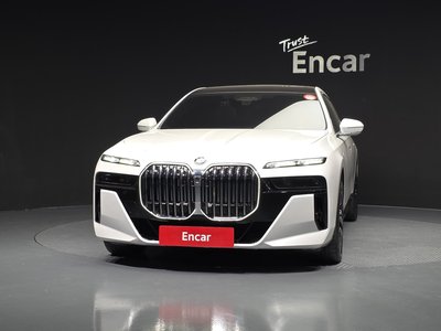 BMW 7 SERIES - 2