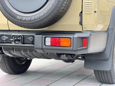 2025 Toyota LAND CRUISER 70 — миниатюра 41