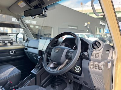 2025 Toyota LAND CRUISER 70 — миниатюра 43