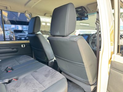 2025 Toyota LAND CRUISER 70 — миниатюра 45
