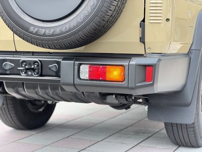 2025 Toyota LAND CRUISER 70 — миниатюра 40