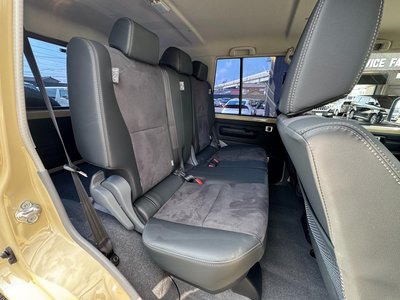 2025 Toyota LAND CRUISER 70 — миниатюра 46