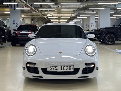 PORSCHE 911 - 4