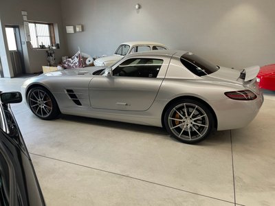 صورة 7 لـ 2010 Mercedes-BENZ SL AMG