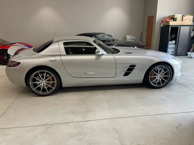 صورة 6 لـ 2010 Mercedes-BENZ SL AMG