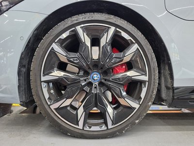 2025 BMW 5 SERIES photo 6