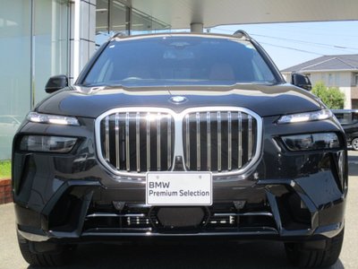 BMW X7 - 7