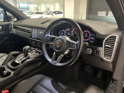 PORSCHE CAYENNE - 8