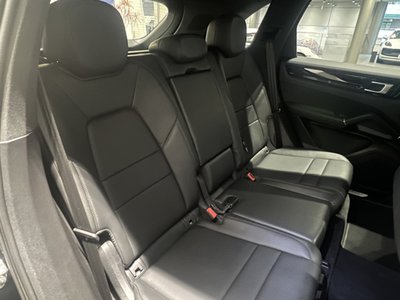 PORSCHE CAYENNE - 10