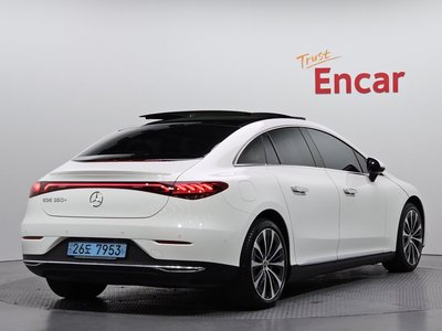 MERCEDES-BENZ EQE - 3