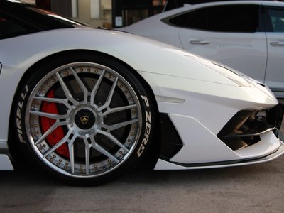 LAMBORGHINI AVENTADOR ROADSTER - 10