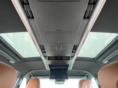 2026 Toyota VELLFIRE — миниатюра 17