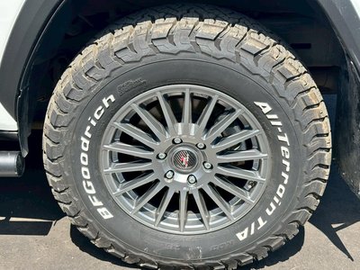 TOYOTA LAND CRUISER - 10