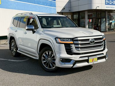 TOYOTA LAND CRUISER 300 - 6