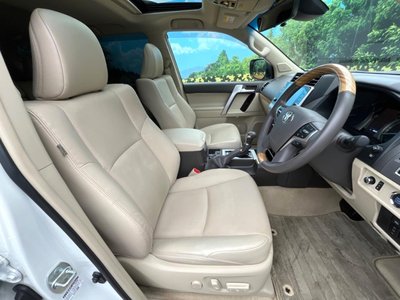 TOYOTA LAND CRUISER PRADO - 7