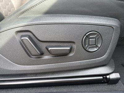 2022 AUDI RS Q3 thumbnail 40