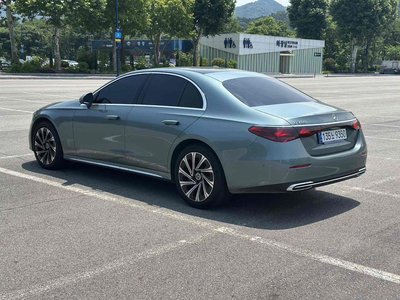 MERCEDES-BENZ E-CLASS - 4
