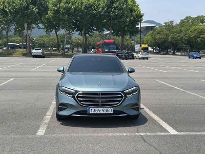 MERCEDES-BENZ E-CLASS - 2