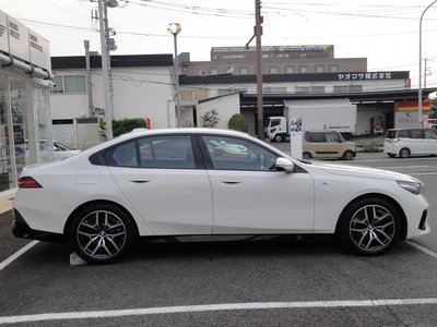 صورة 3 لـ 2024 BMW 5 SERIES