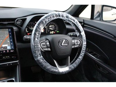 2025 Lexus LBX thumbnail 13
