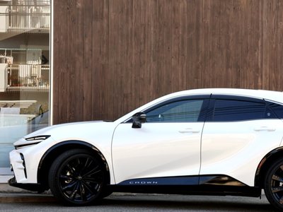 TOYOTA CROWN SPORT - 7