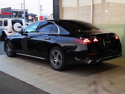 MERCEDES-BENZ E-CLASS - 4