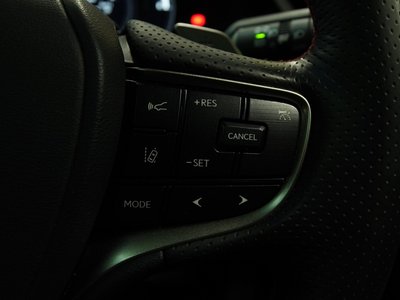 صورة مصغرة 61 لـ 2024 Lexus ES