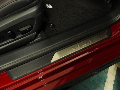 صورة مصغرة 32 لـ 2024 Lexus ES