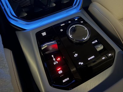 صورة 10 لـ 2025 BMW X3