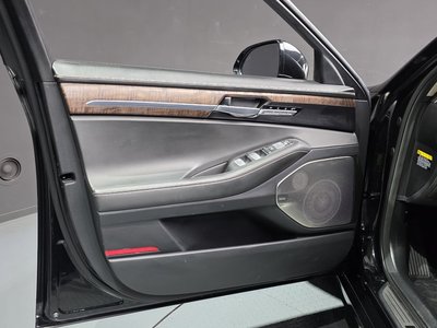 2021 Genesis G90 — миниатюра 14