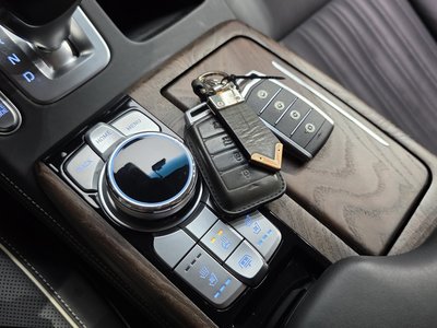 2021 Genesis G90 — миниатюра 34
