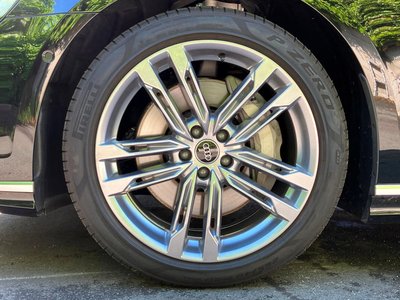 AUDI A8 - 8
