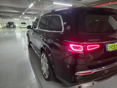 MERCEDES-BENZ GLS - 2