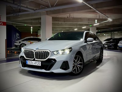 BMW 5 SERIES - 1