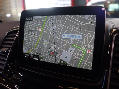 MERCEDES-BENZ GLS - 10