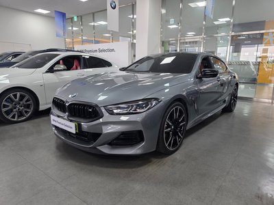 BMW 8 SERIES - 1