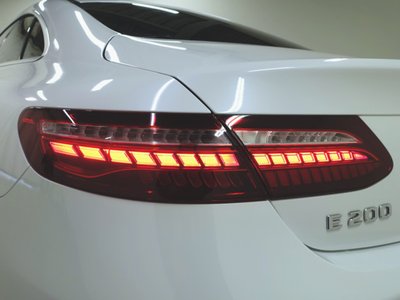 MERCEDES-BENZ E-CLASS - 5