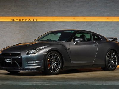 NISSAN GT-R