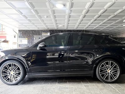PORSCHE CAYENNE - 4