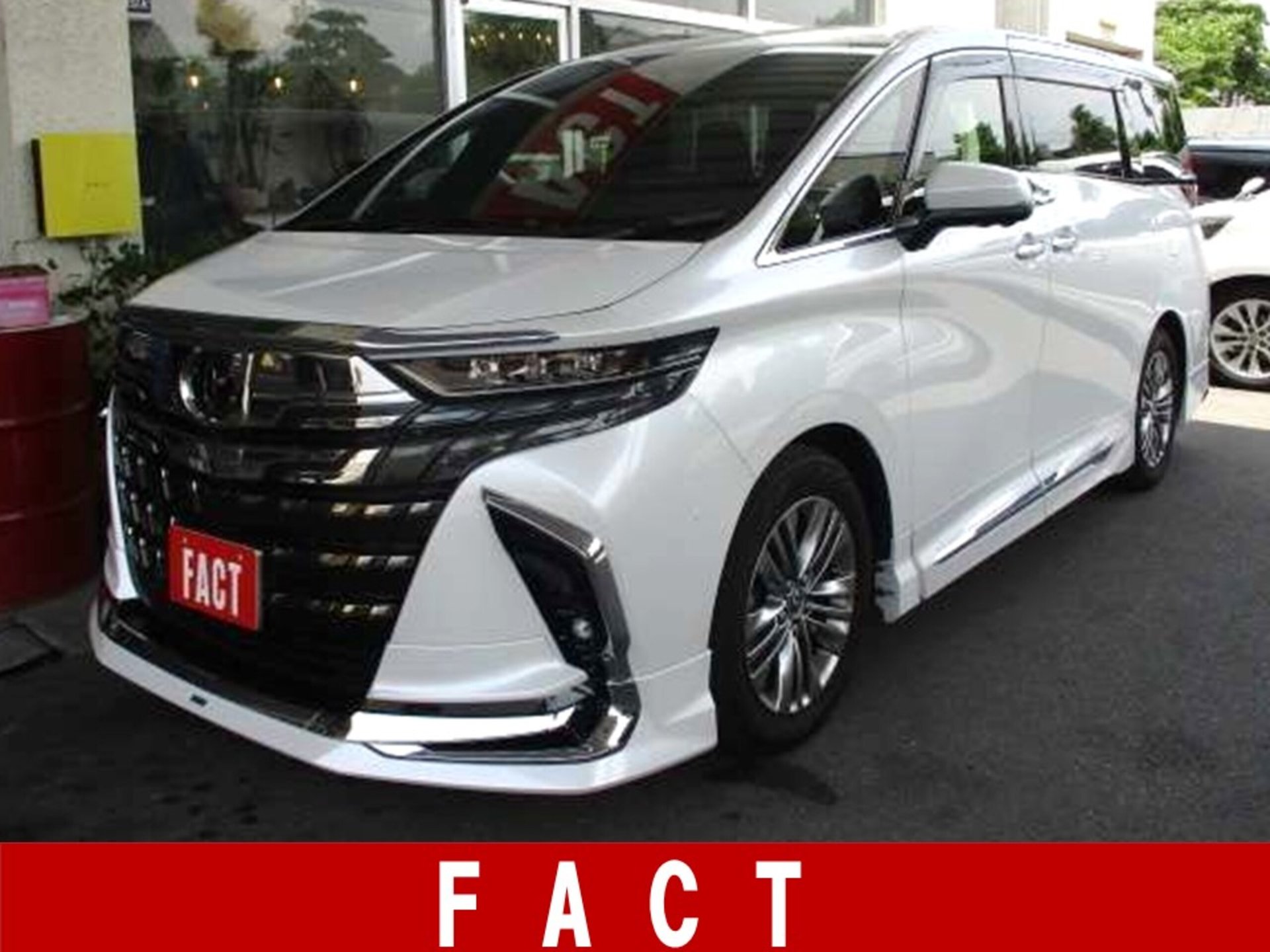 TOYOTA ALPHARD - View 1
