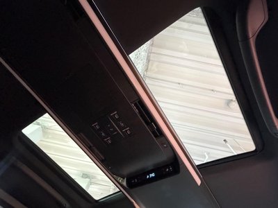 TOYOTA VELLFIRE - 3