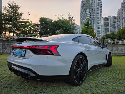 2022 AUDI E-TRON GT — миниатюра 19