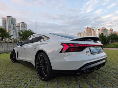 2022 AUDI E-TRON GT — миниатюра 14