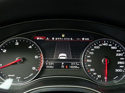 AUDI A7 - 8